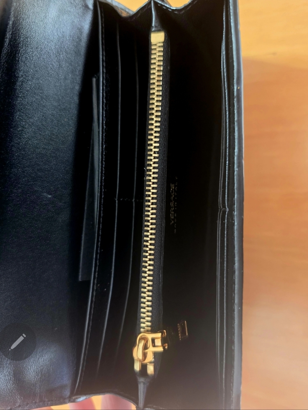 Versace Medusa Wallet, Authentic Exotic-Style, Gold - Picture 13 of 13